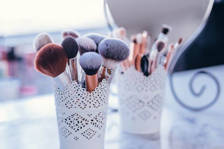 Deep clean makeup brushes