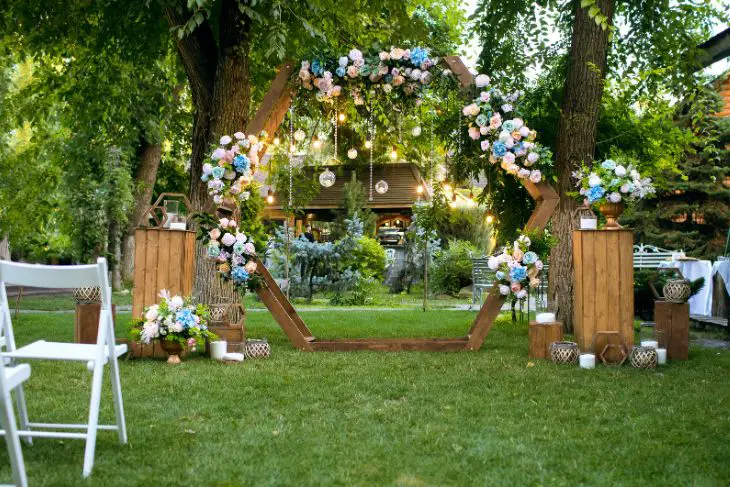 Tips-Backyard-Wedding